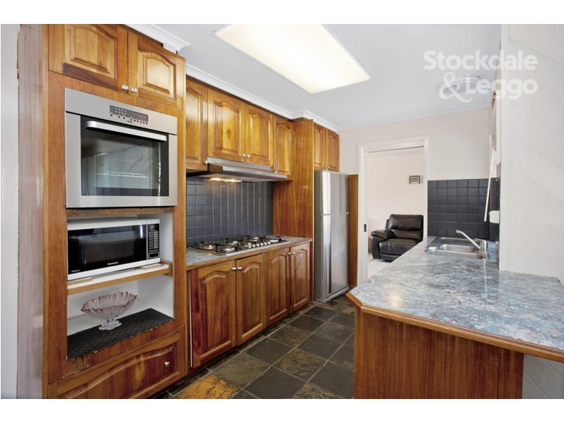 53 Churchill Avenue, Reservoir VIC 3073