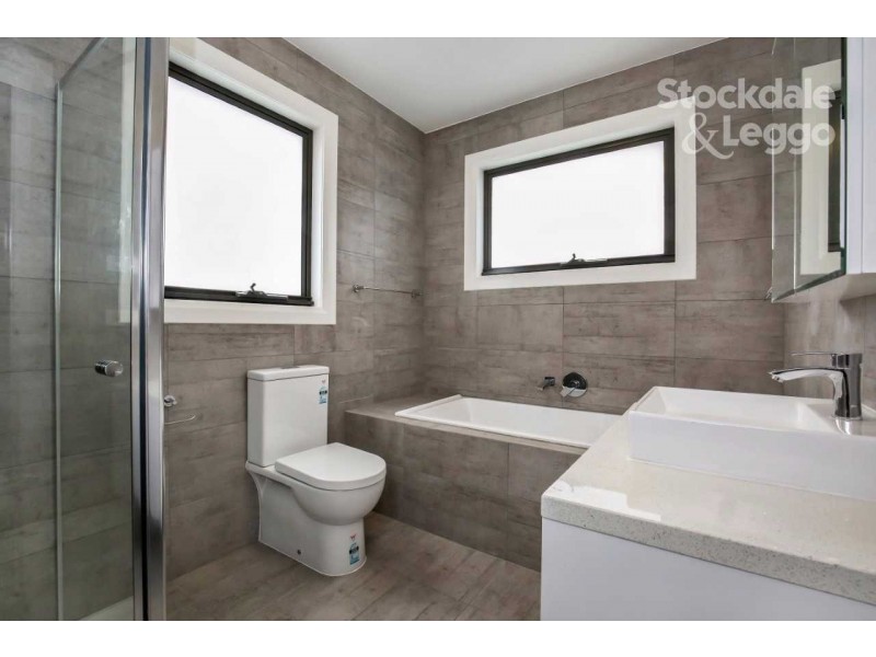 1/12 Chenies Street, Reservoir VIC 3073