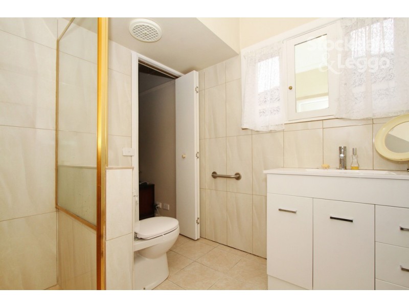 4 Dennis Street, Reservoir VIC 3073