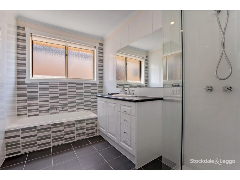 136B Darebin Boulevard, Reservoir VIC 3073