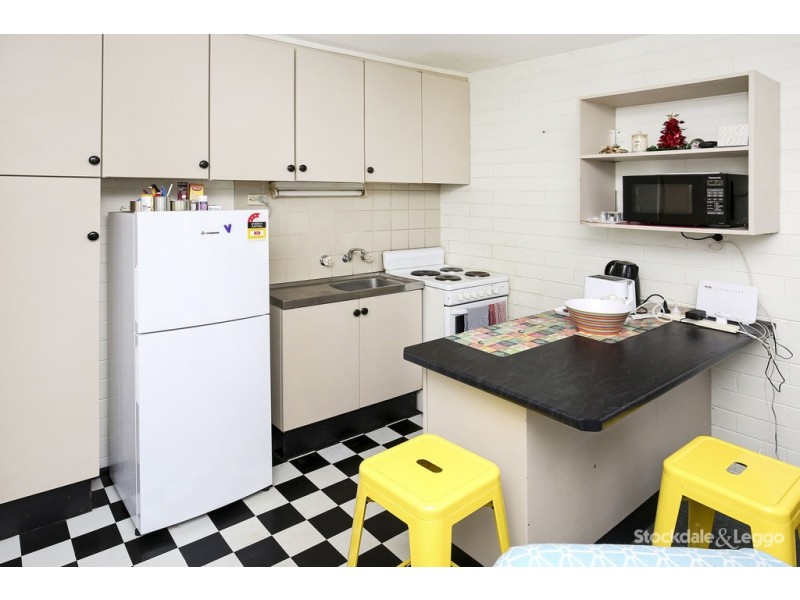 4/194 Purinuan Road, Reservoir VIC 3073