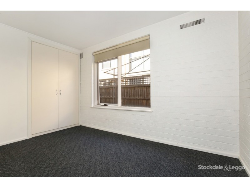 2/35 Gregory Grove, Preston VIC 3072