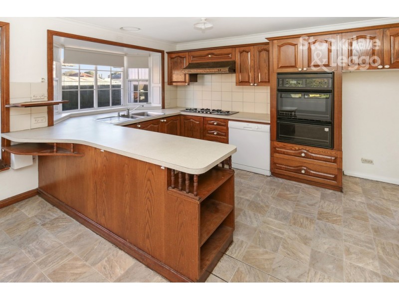 3 St Johns Court, Reservoir VIC 3073