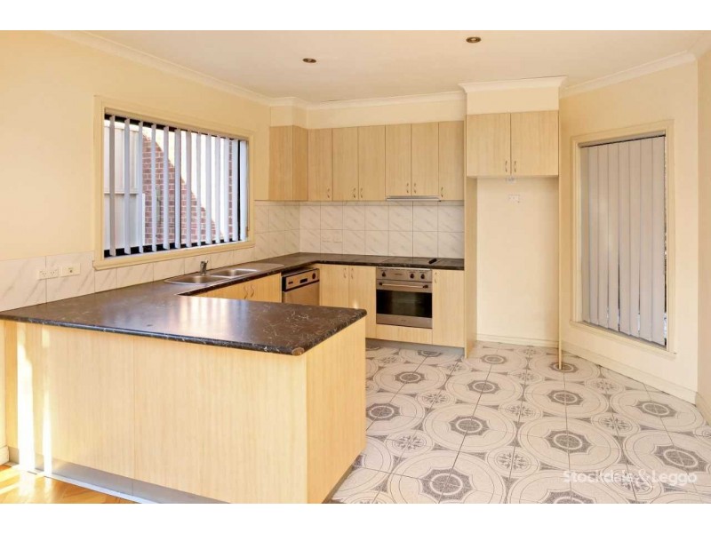 2/29 Stymie Street, Kingsbury VIC 3083