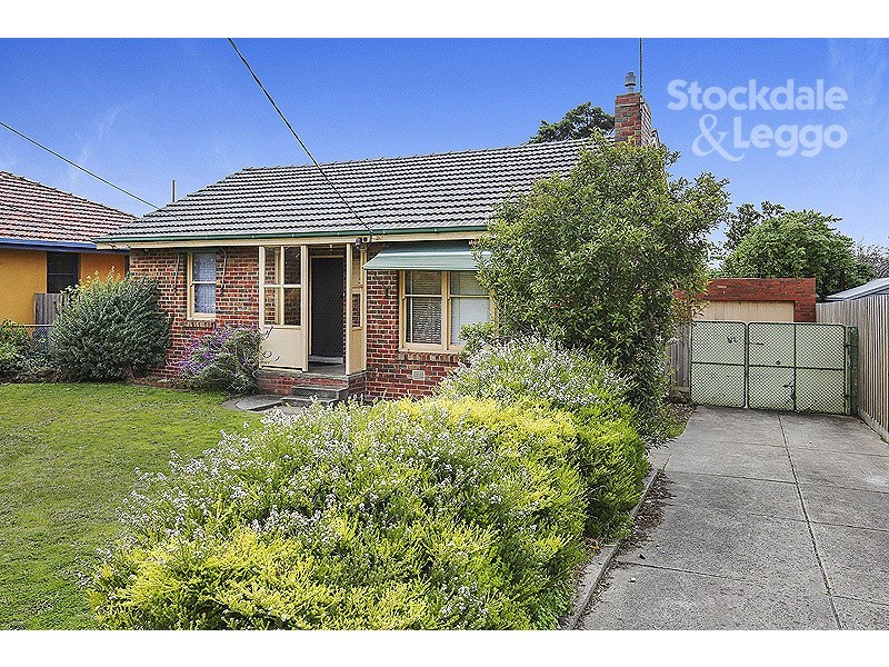 30 Gisborne Crescent, Reservoir VIC 3073