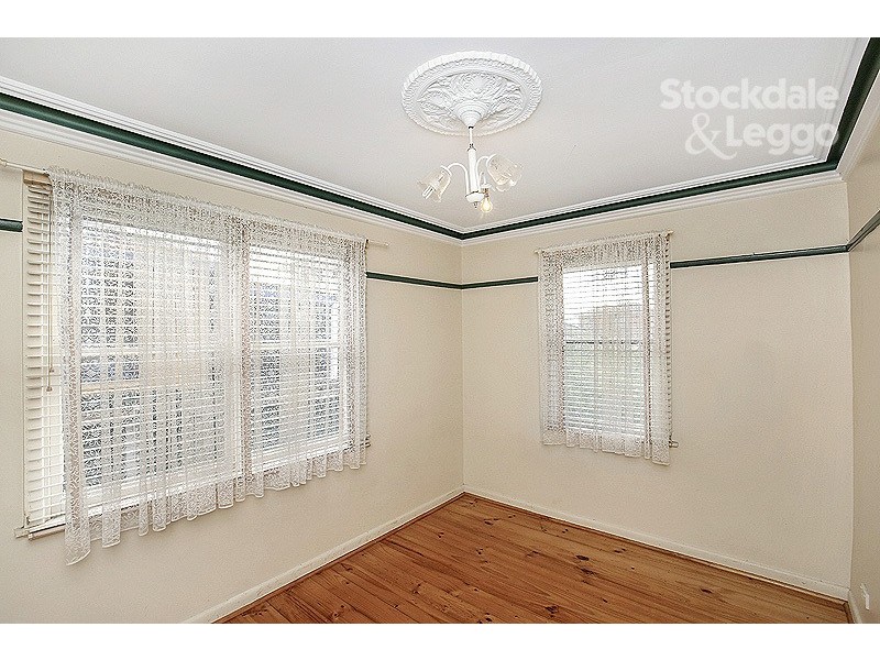 30 Gisborne Crescent, Reservoir VIC 3073