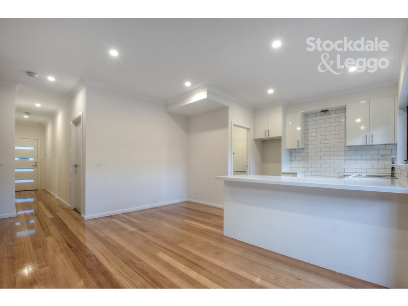 2/9 Hosken Street, Reservoir VIC 3073