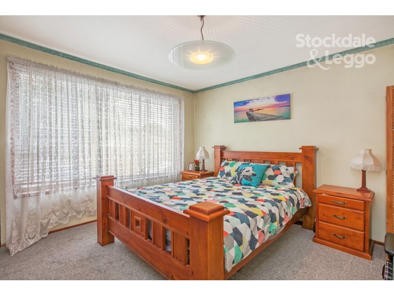 2/5 Louis Street, Reservoir VIC 3073