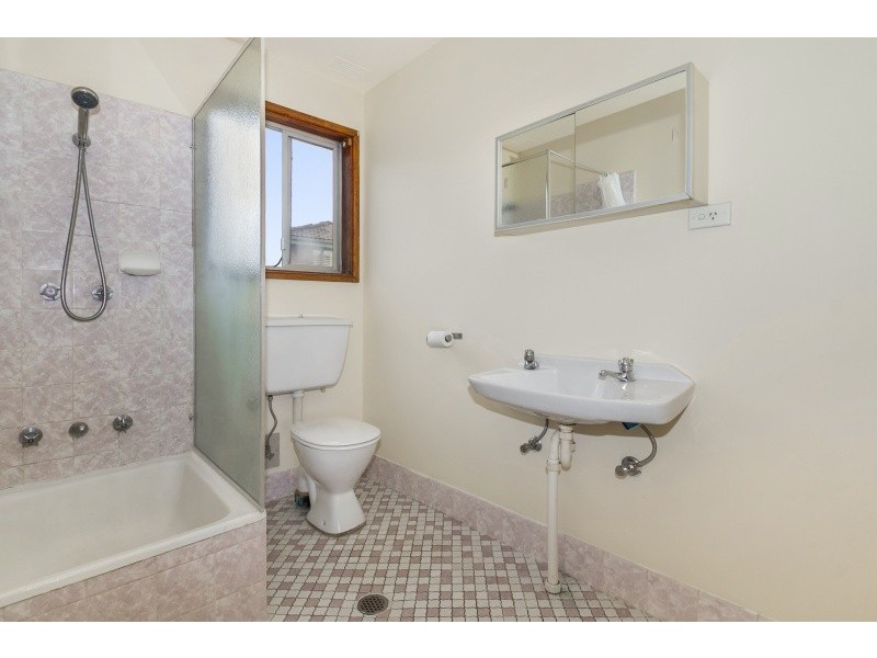 2a Edgecliffe Esp, Seaforth NSW 2092