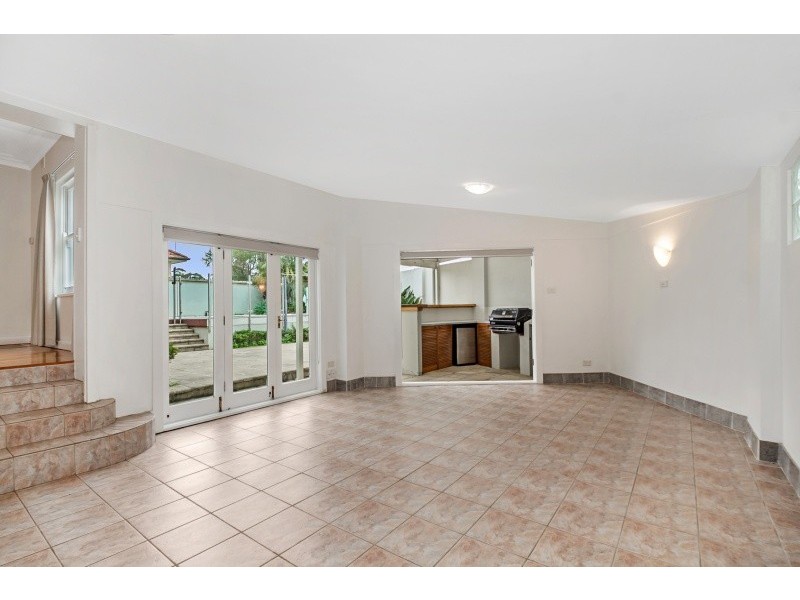 4 Palmerston Place, Seaforth NSW 2092