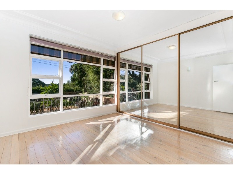 102 Macmillan Street, Seaforth NSW 2092