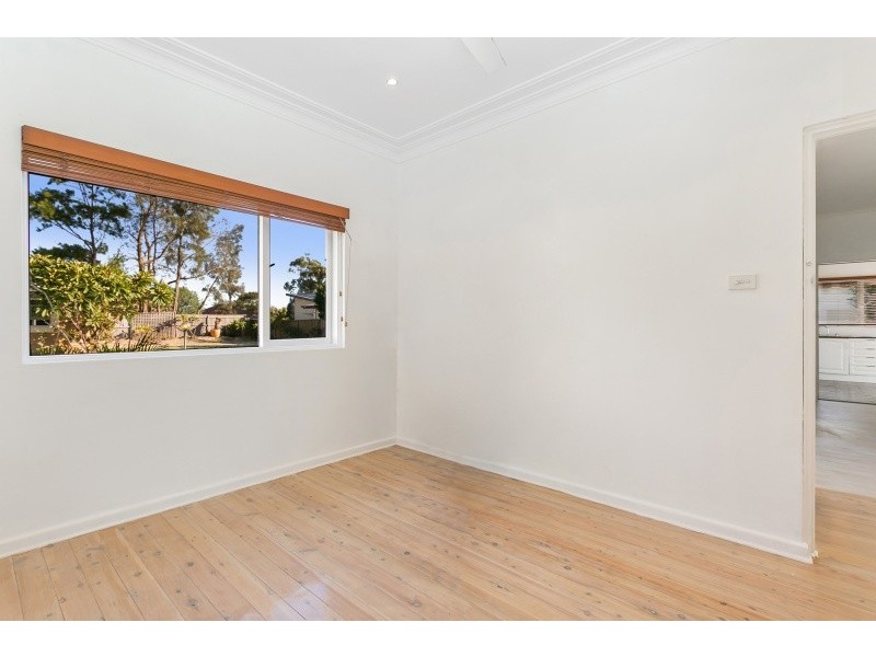 102 Macmillan Street, Seaforth NSW 2092