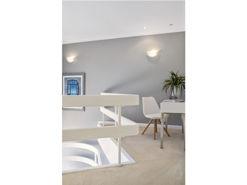 2/43 Edgecliffe Esplanade, Seaforth NSW 2092