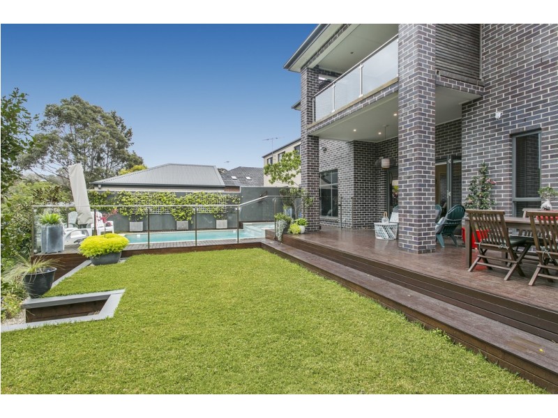 33 Serpentine Crescent, North Balgowlah NSW 2093