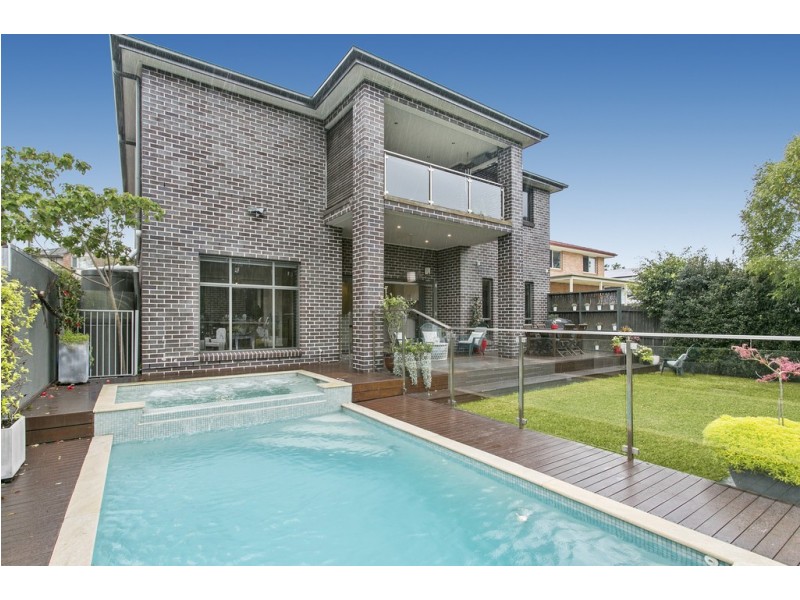 33 Serpentine Crescent, North Balgowlah NSW 2093