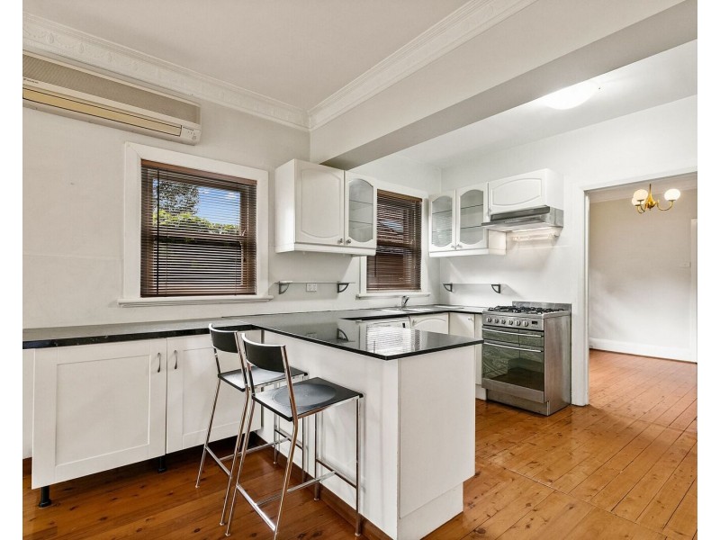 27 Kempbridge Ave, Seaforth NSW 2092