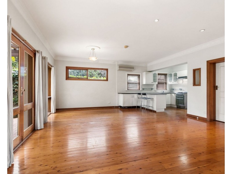 27 Kempbridge Ave, Seaforth NSW 2092