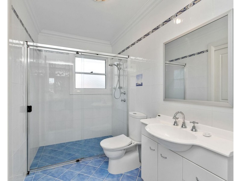 27 Kempbridge Ave, Seaforth NSW 2092