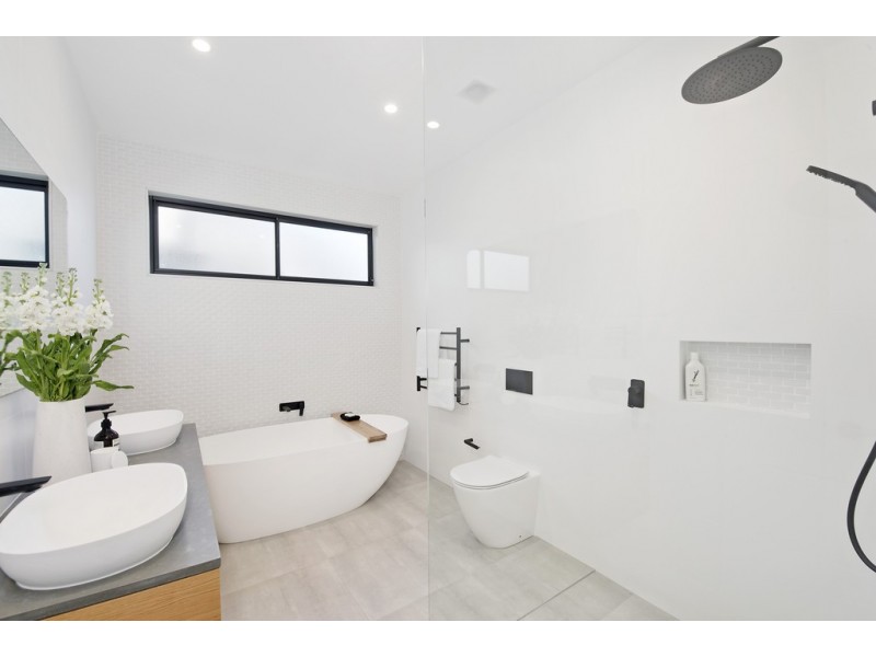 5 Waiwera Avenue, North Manly NSW 2100