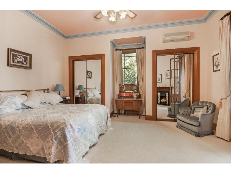 4 Battle Boulevard, Seaforth NSW 2092