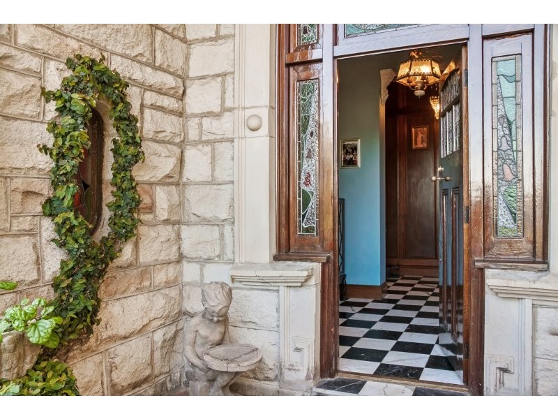 4 Battle Boulevard, Seaforth NSW 2092