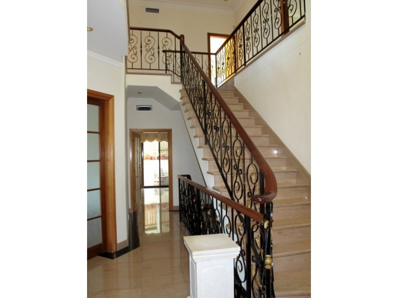 54 Peronne Avenue, Clontarf NSW 2093