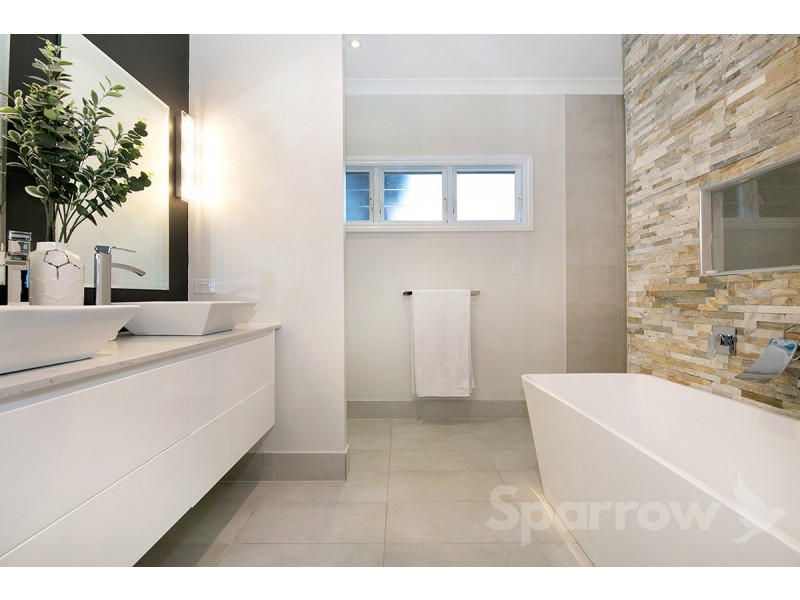 3 Dante Drive, Seven Hills QLD 4170