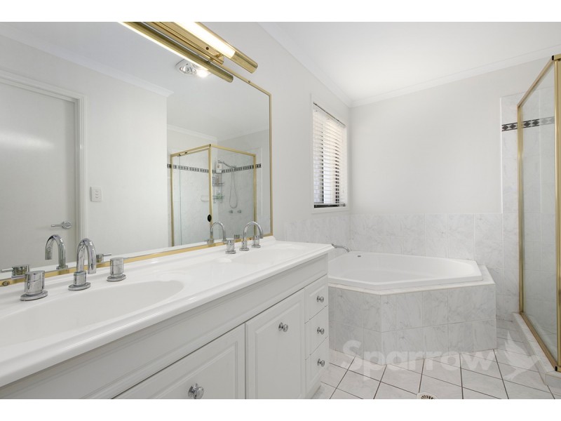 44 Campbell Street, Wakerley QLD 4154