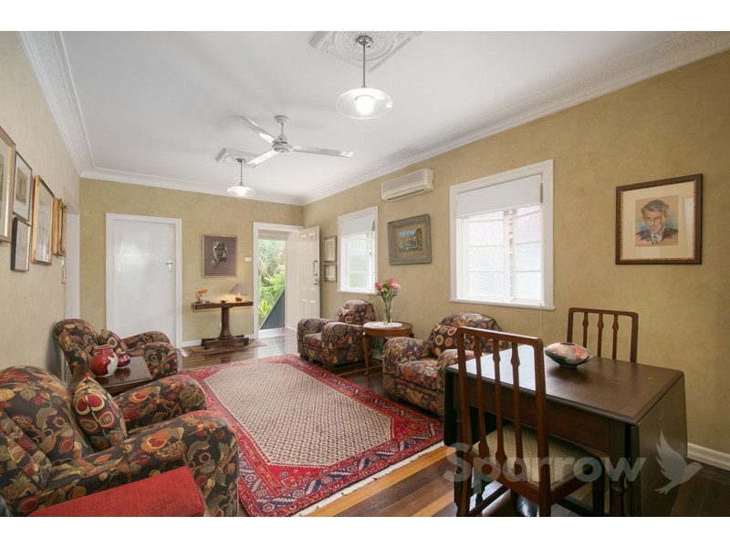 87 Victor Street, Holland Park QLD 4121