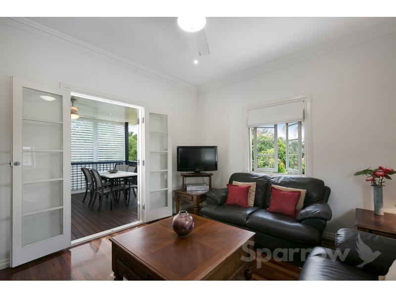 87 Victor Street, Holland Park QLD 4121