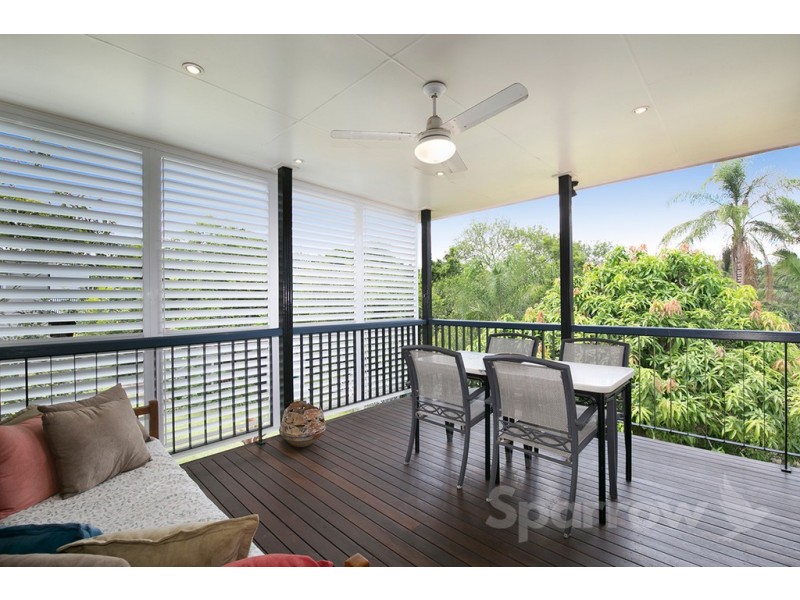 87 Victor Street, Holland Park QLD 4121