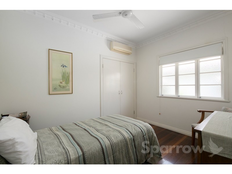 87 Victor Street, Holland Park QLD 4121