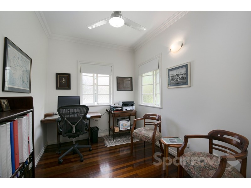 87 Victor Street, Holland Park QLD 4121