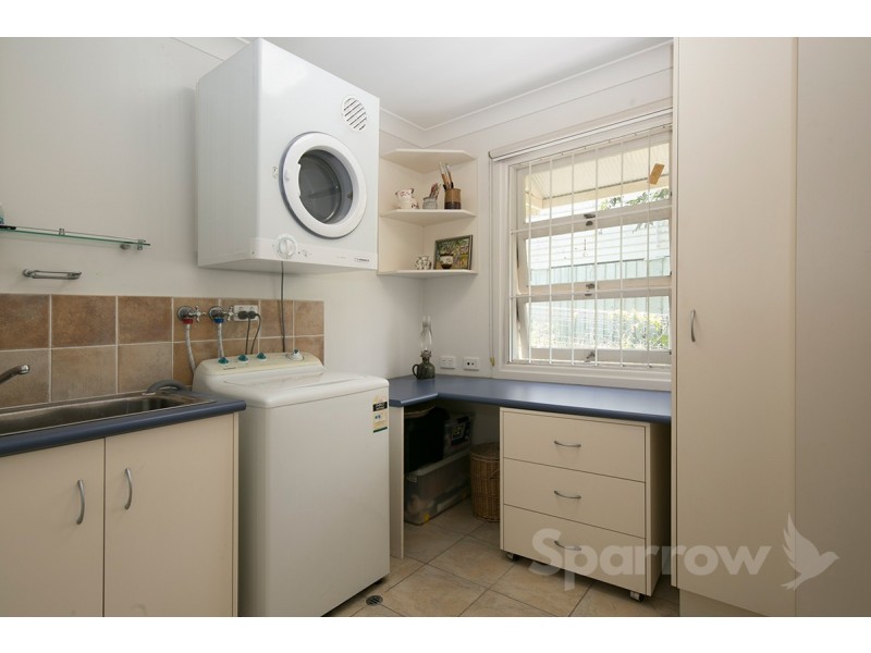 87 Victor Street, Holland Park QLD 4121