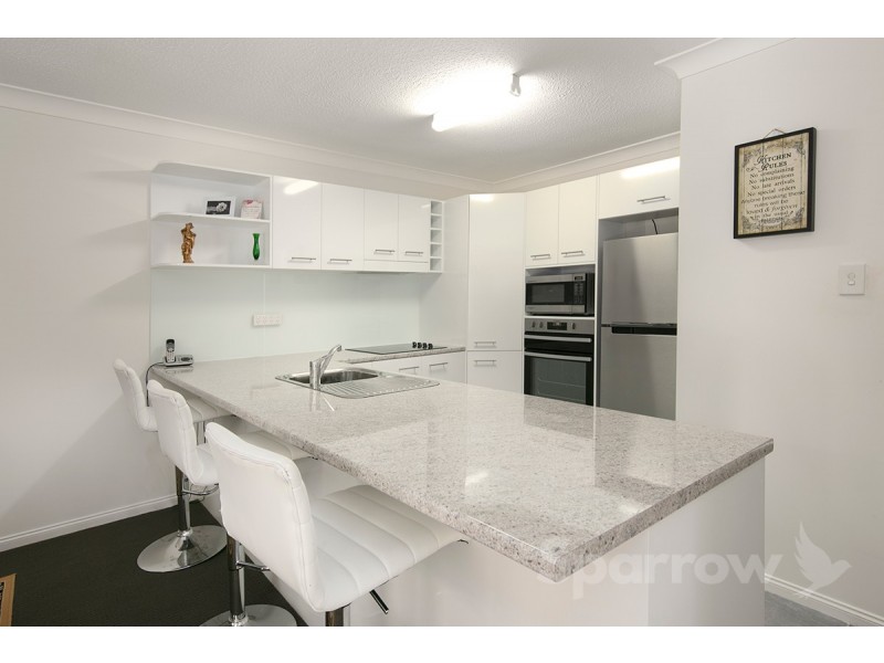 2/31 Victor Street, Holland Park QLD 4121