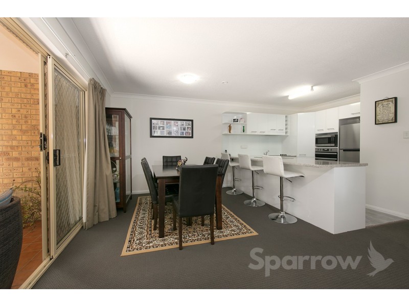 2/31 Victor Street, Holland Park QLD 4121