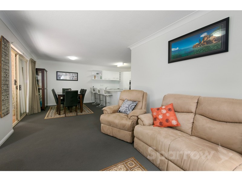 2/31 Victor Street, Holland Park QLD 4121