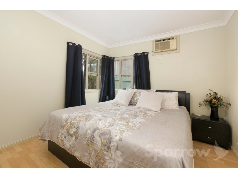 12 Blackwood Road, Manly West QLD 4179