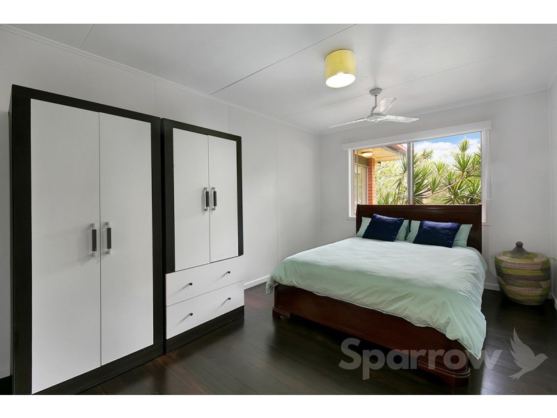 1 Banbury Street, Carina QLD 4152