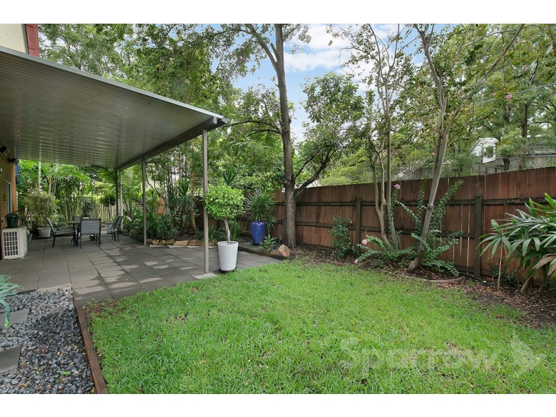 1 Banbury Street, Carina QLD 4152