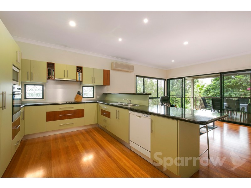 11 Robertson Place, Fig Tree Pocket QLD 4069