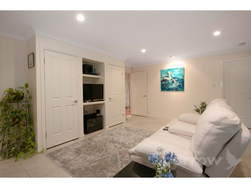 11 Robertson Place, Fig Tree Pocket QLD 4069