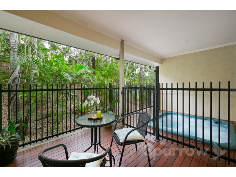 11 Robertson Place, Fig Tree Pocket QLD 4069