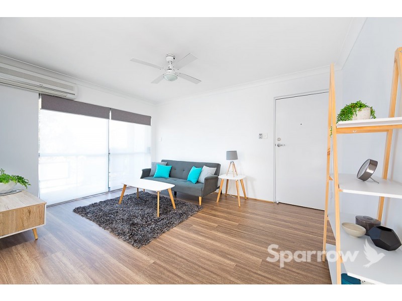 8/76 Kitchener Street, Coorparoo QLD 4151