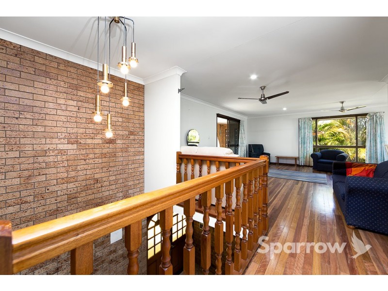 15 Lindisfarne Street, Carindale QLD 4152