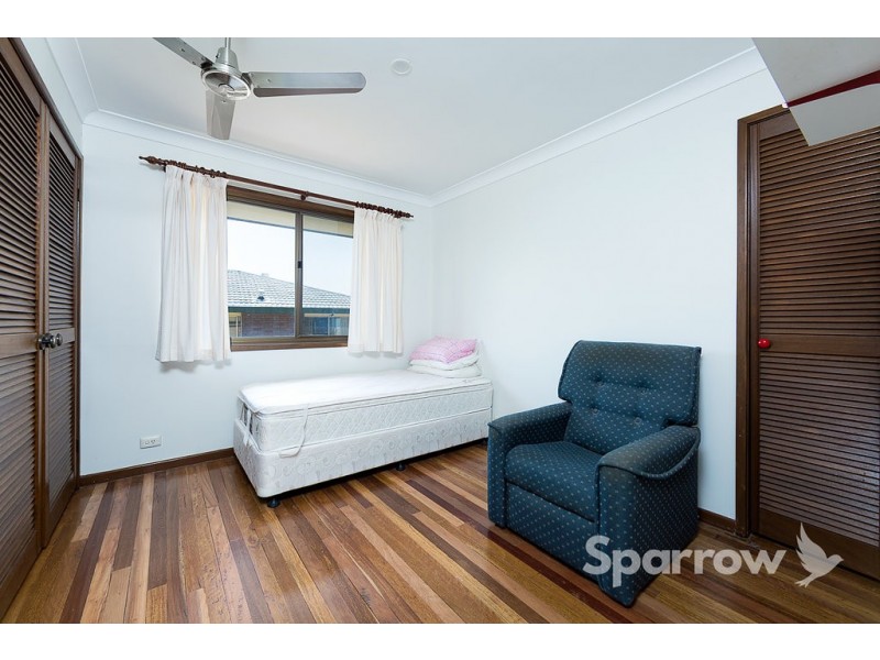 15 Lindisfarne Street, Carindale QLD 4152