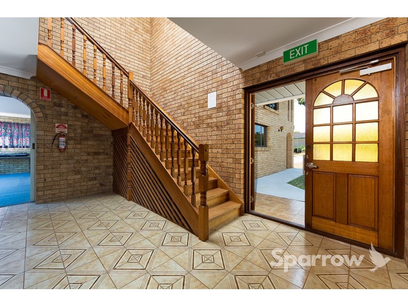 15 Lindisfarne Street, Carindale QLD 4152