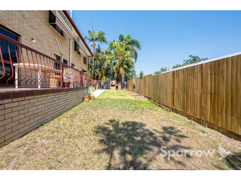 15 Lindisfarne Street, Carindale QLD 4152