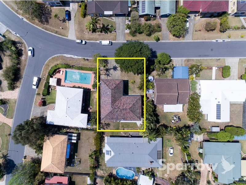 15 Lindisfarne Street, Carindale QLD 4152