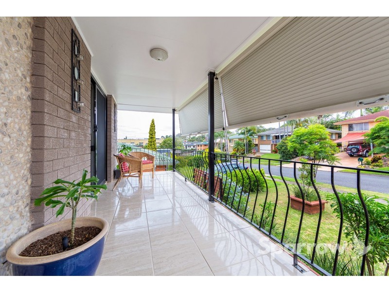 15 Honeysuckle Street, Mansfield QLD 4122